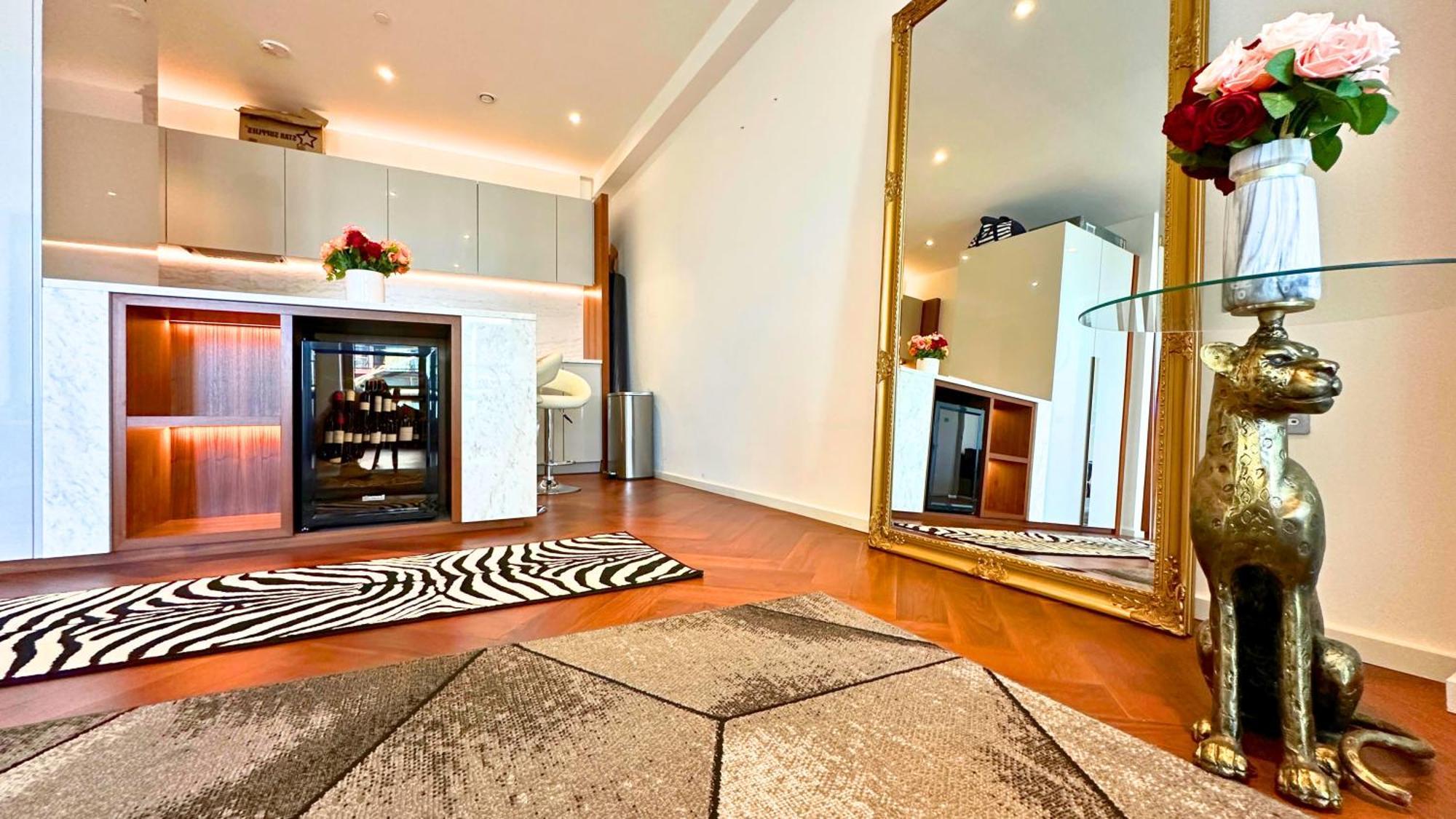 Appartamento Lavish Penthouse River View Fast Wifi - Luxurylondonstays